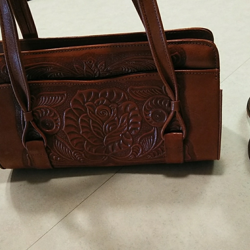 Vintage mexican handtooled leather bag